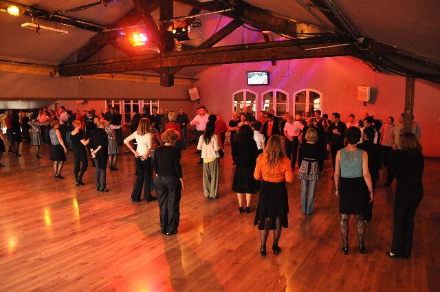 min 2009 11 29 station danse 083